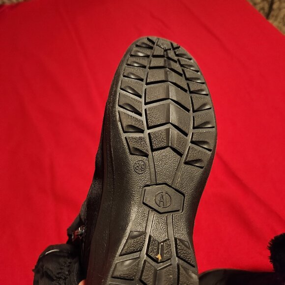Ladies Antarctica black winter boot, size 8.5 - Picture 10 of 11